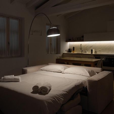 White Moon Crema & Parking Apartment Exterior photo