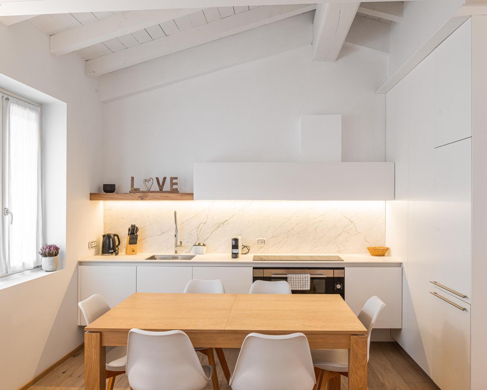 White Moon Crema & Parking Apartment Exterior photo