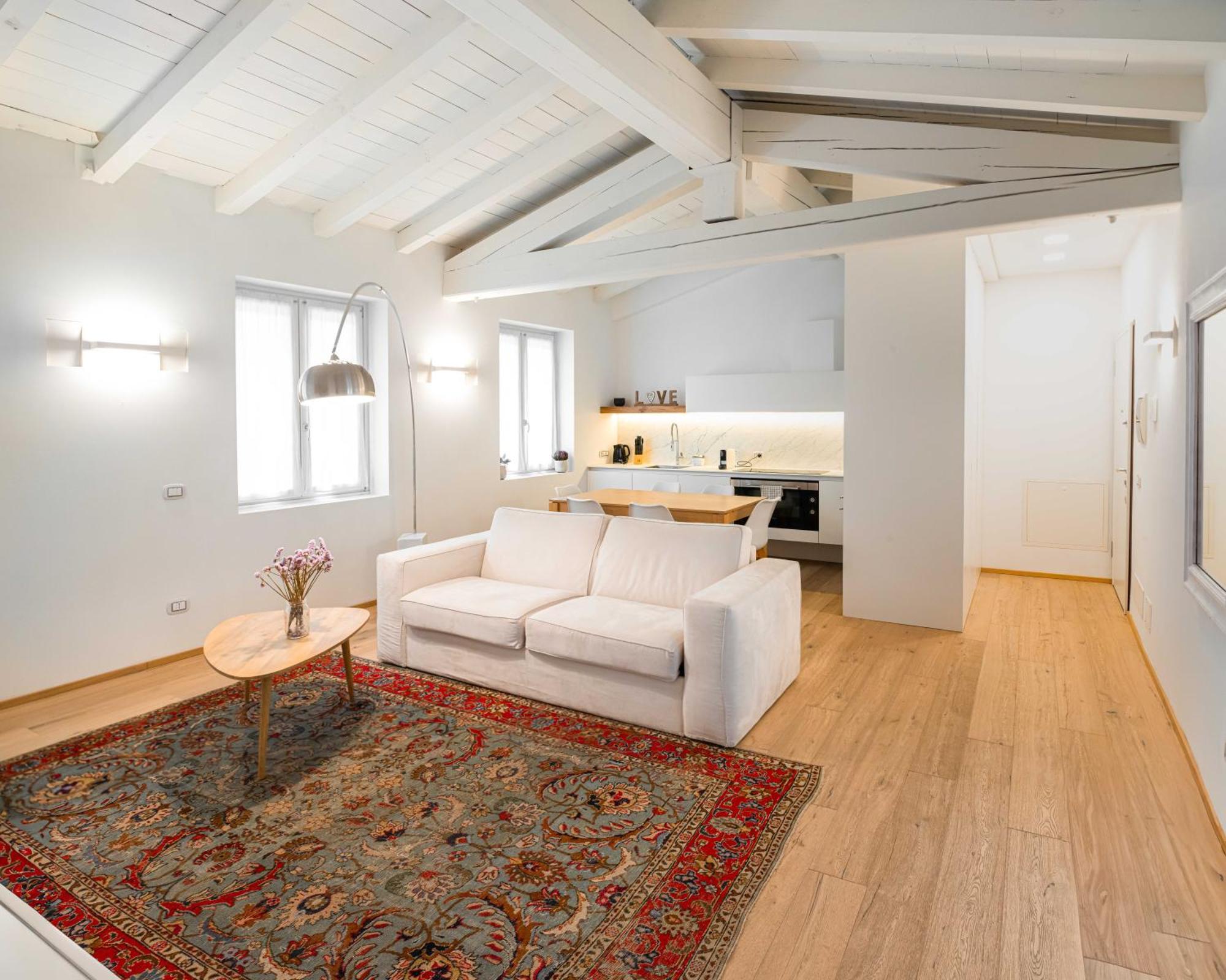 White Moon Crema & Parking Apartment Exterior photo
