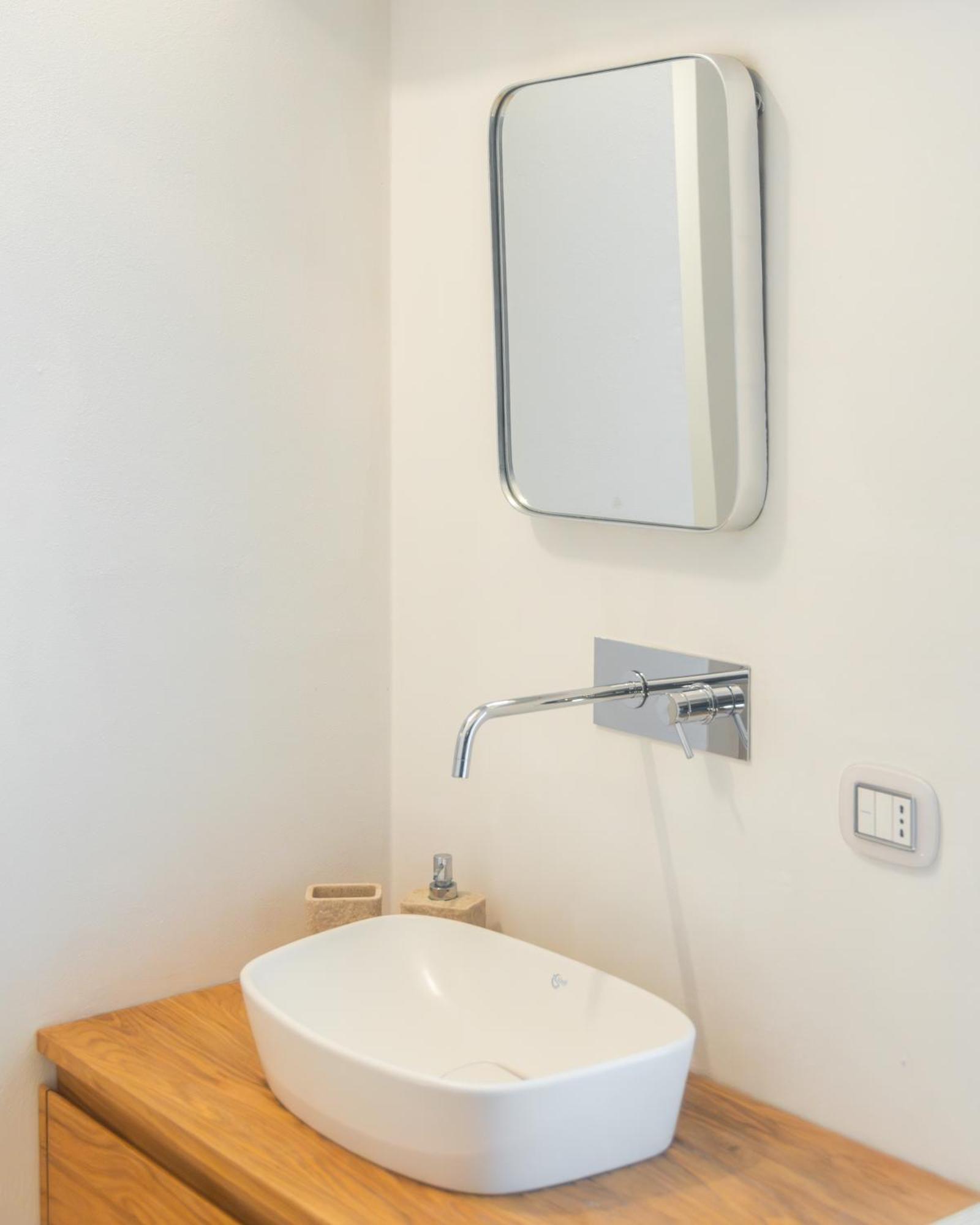 White Moon Crema & Parking Apartment Exterior photo